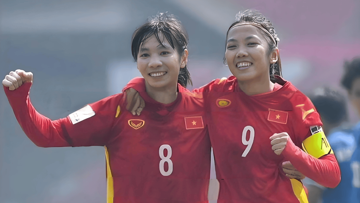 包含心怀梦想：女足赛场上每个人都是英雄的词条
