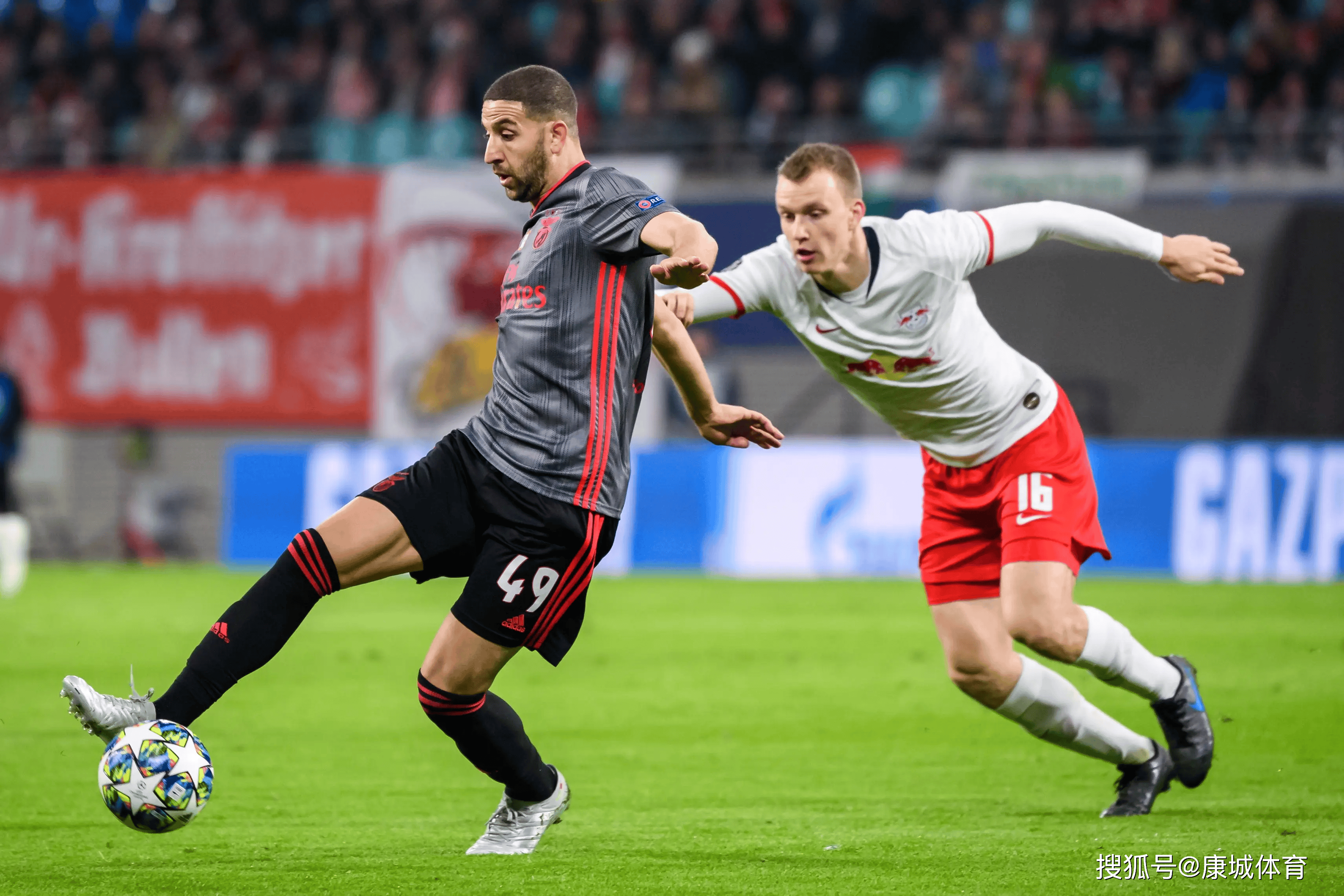 波尔图在主场战平阿贾克斯，双方欧联杯希望存疑的简单介绍