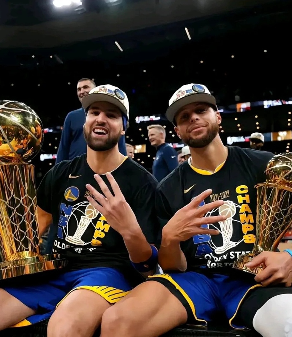 包含勇士全队磨合有成，球员关系和睦的词条