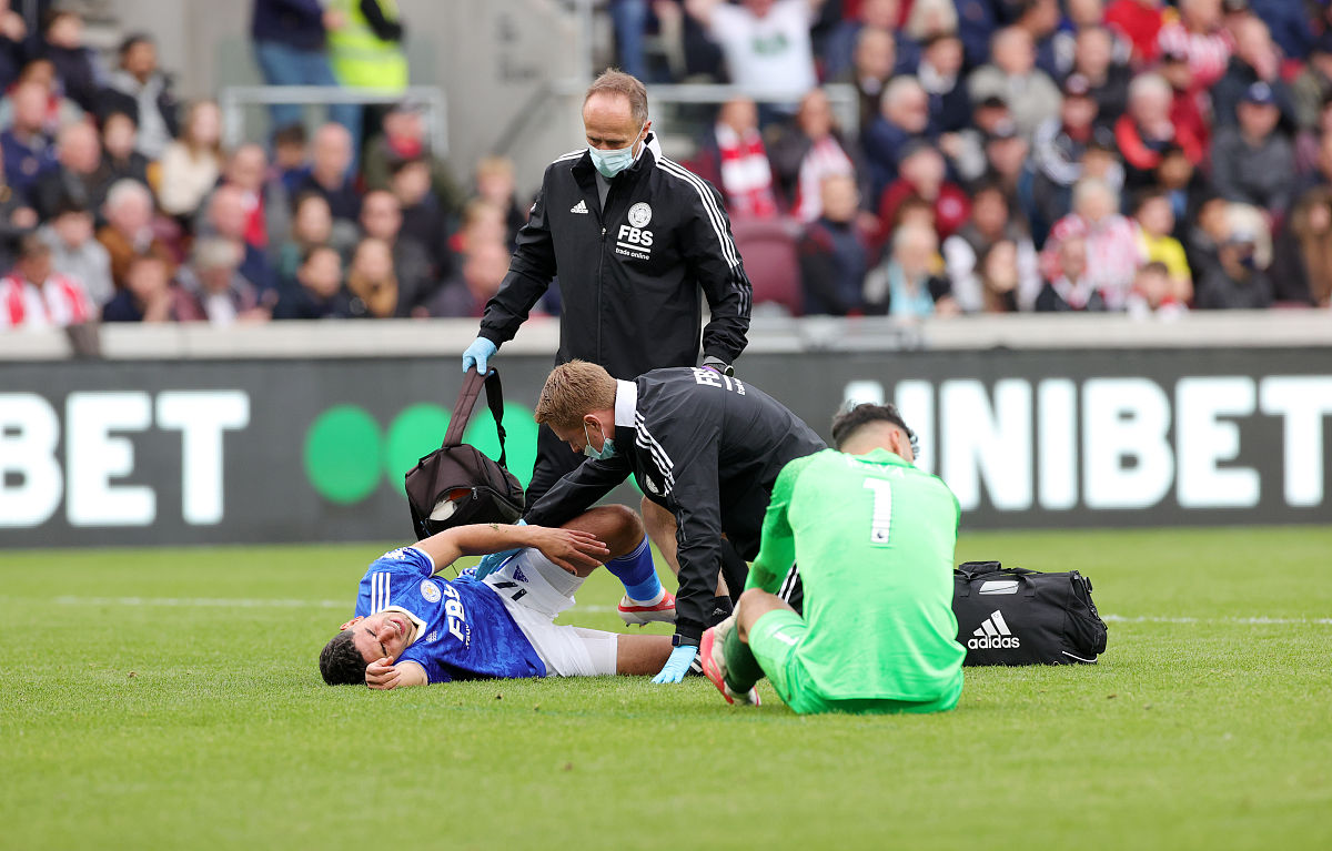 爱游戏体育地址-球队中场因紧急停赛错失重要比赛