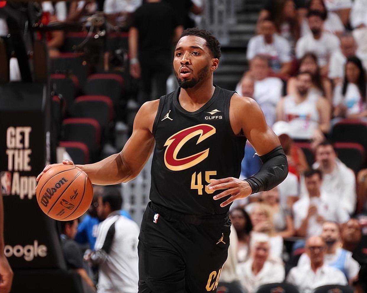 爱游戏网页版登录入口-关于爵士逆转热火，米切尔关键时刻发威的信息