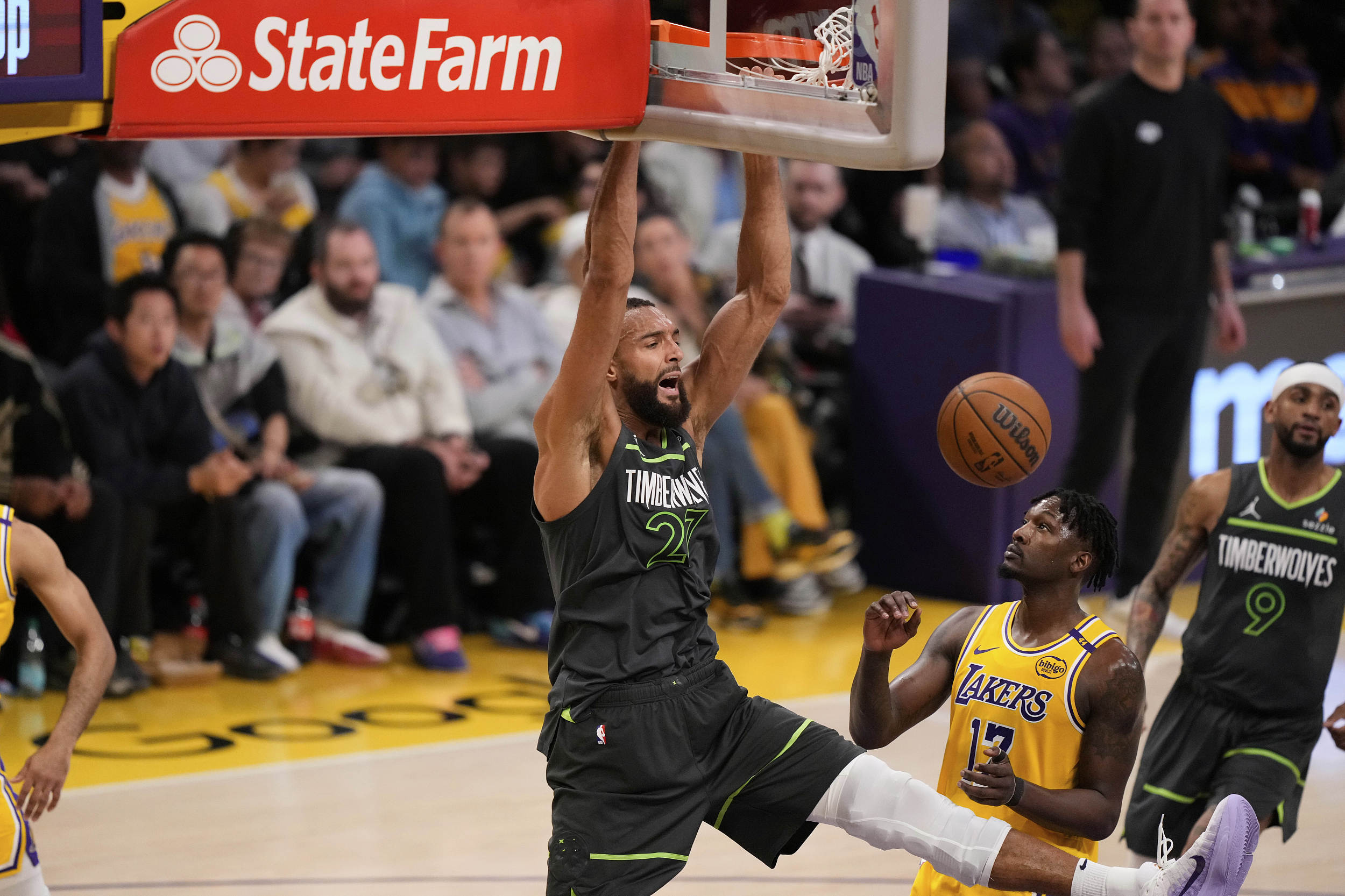 包含爵士大胜湖人，戈贝尔两双表现无可辩驳的词条